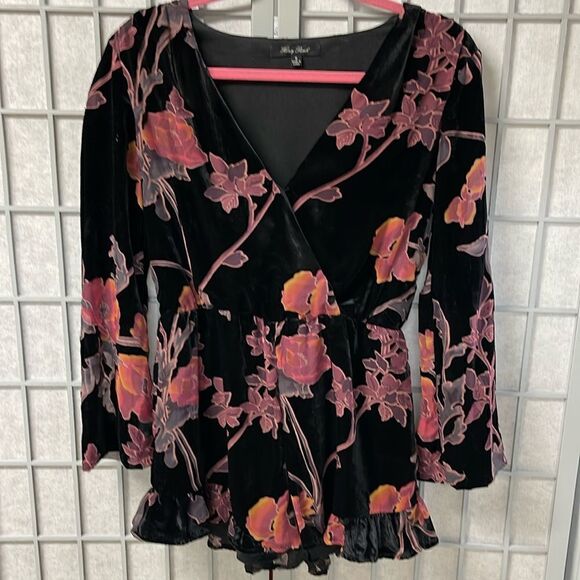 Honey Punch Women's Velour Floral Deep V-Neck Romper Size Small - Picture 1 of 7